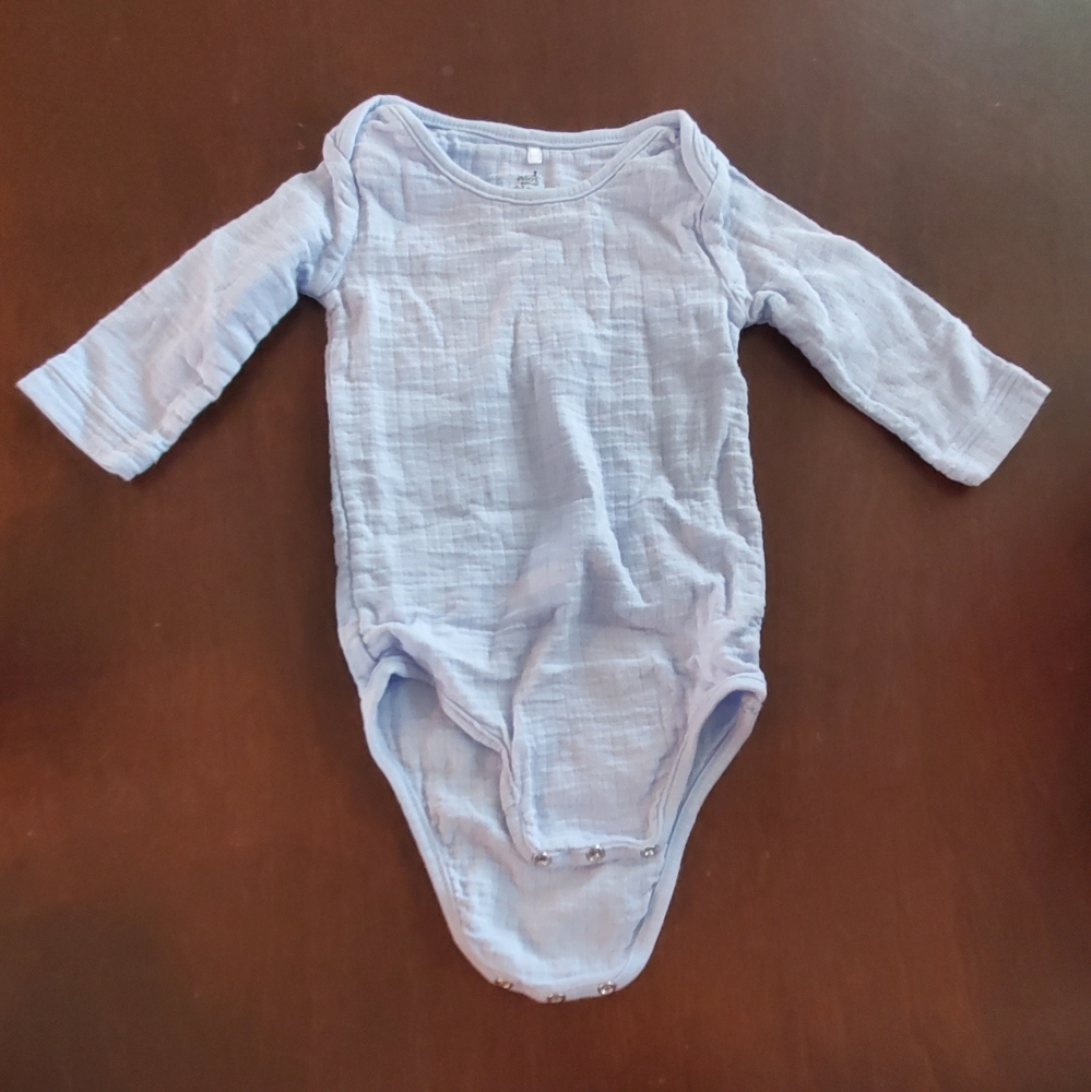 Free Aden + anais 0-3 month top